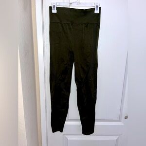 Pink active leggings